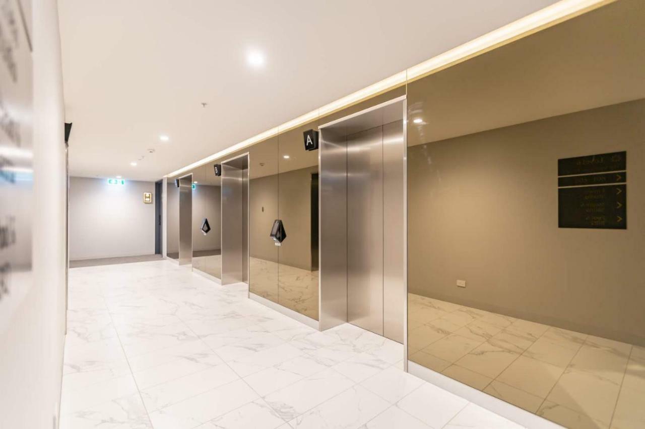 Conservatory Aparthotel Мелбърн Екстериор снимка