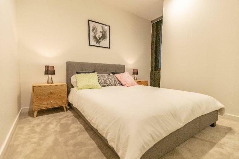Conservatory Aparthotel Мелбърн Екстериор снимка